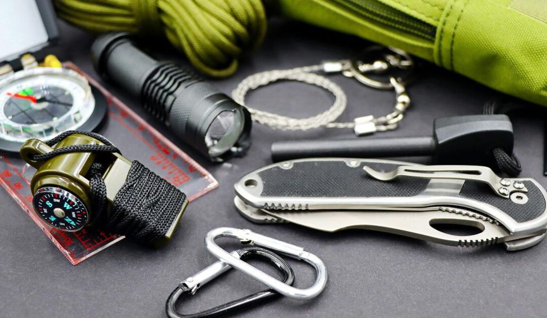 How to Stay Safe and Comfortable on Outdoor Adventures with Natural Survival Tools